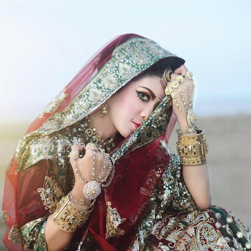 Kia Mila Kia Kho Diya by Aima Baig, Nabeel Shaukat Ali - Download on PagalFree