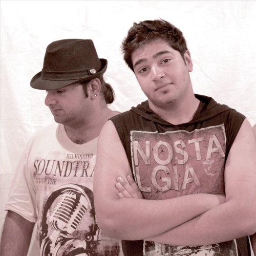 Hamaray Naujawan (Pak Forces) by Hamid Shahid Sheikh, Hasnain Shahid Sheikh - Download on PagalFree