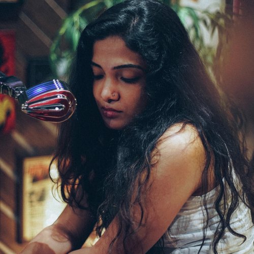 Thazhvaaram by Gowry Lekshmi - Download on PagalFree